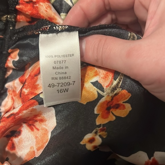 Roman’s size 16 Floral Ruffle Pants Pajamas beach cover up style, slits on sides - Picture 8 of 8